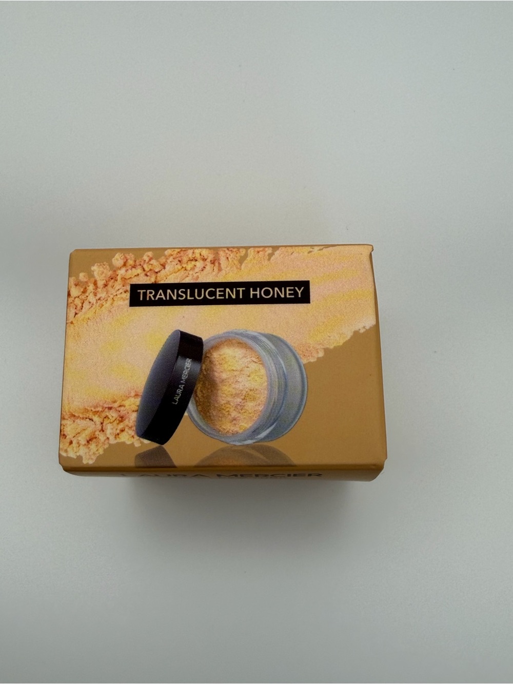 Laura Mercier Mini Translucent Loose Setting Powder - Translucent - Picture 3 of 3